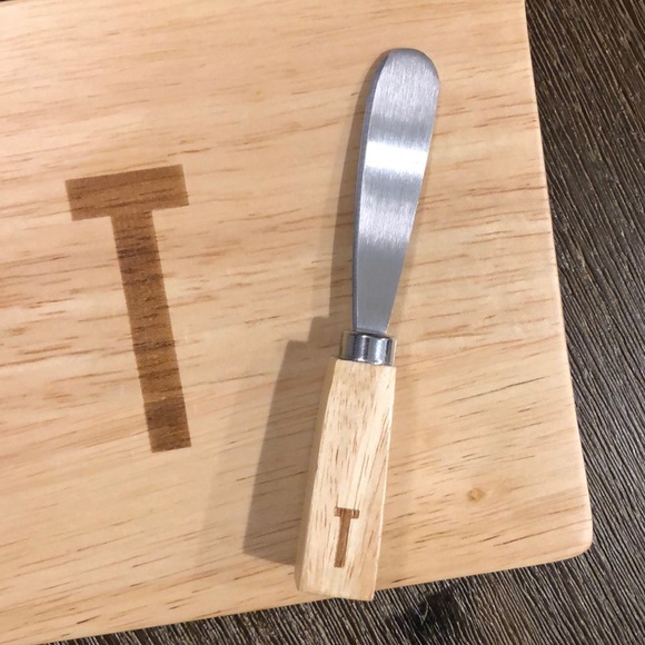 2/$22❤️ INDIGO Monogrammed Cheese board - Picture 11 of 15